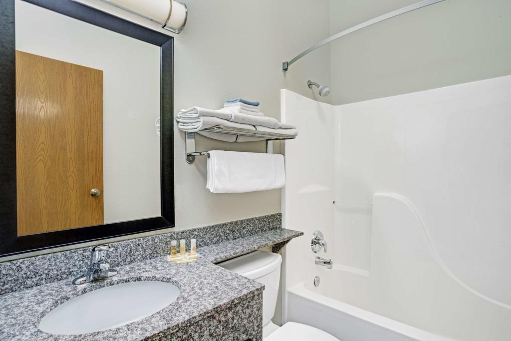Days Inn & Suites By Wyndham Page Lake Powell Экстерьер фото