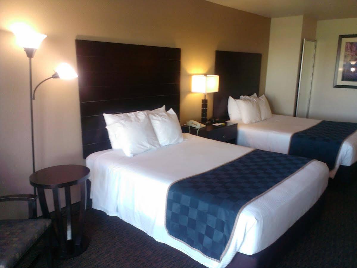 Days Inn & Suites By Wyndham Page Lake Powell Экстерьер фото